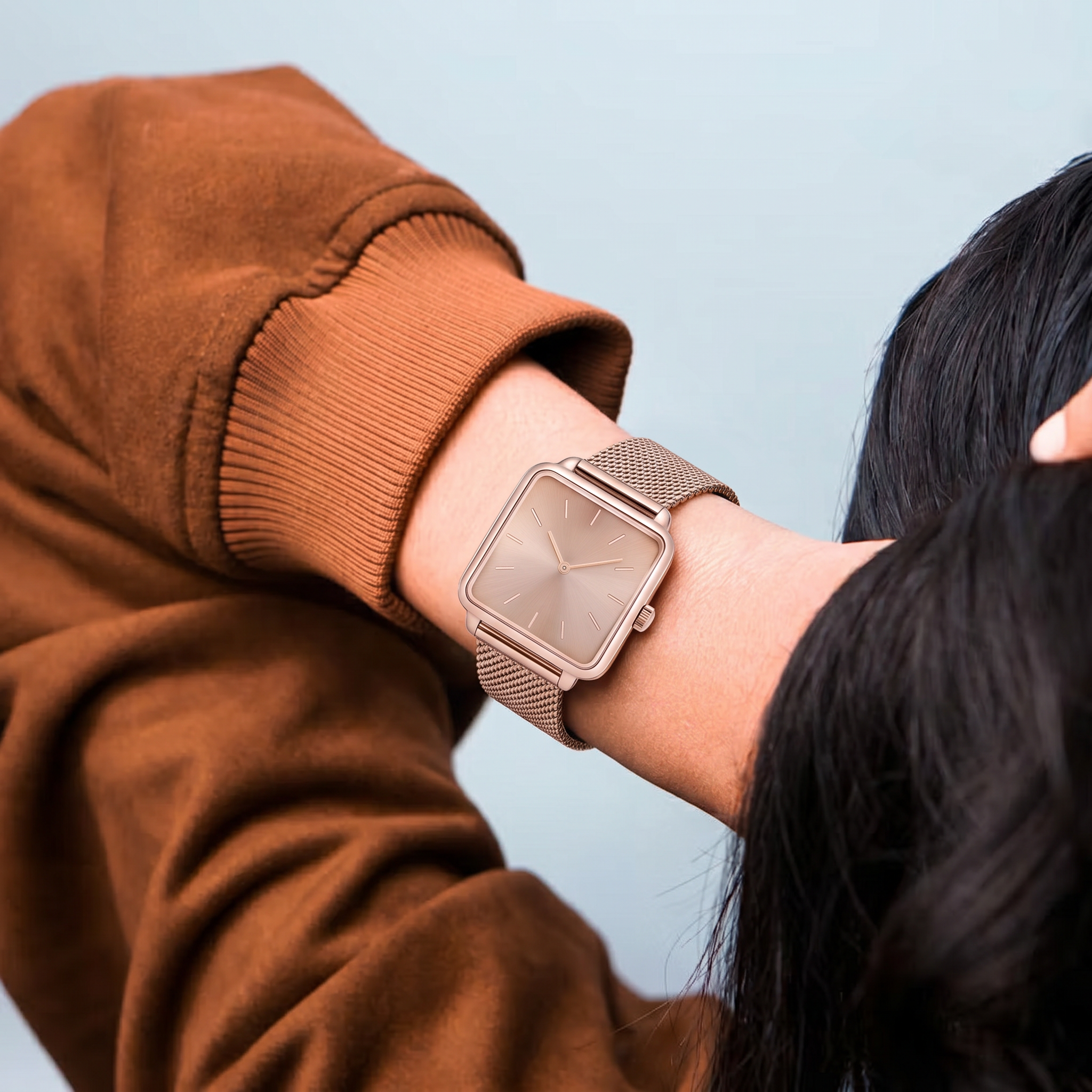 Luvier™ NoirFrame Signature Watch