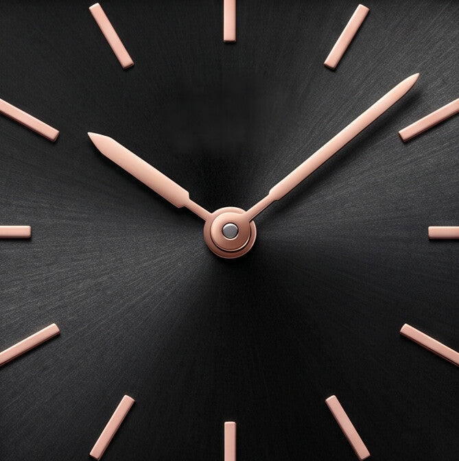 Luvier™ NoirFrame Signature Watch