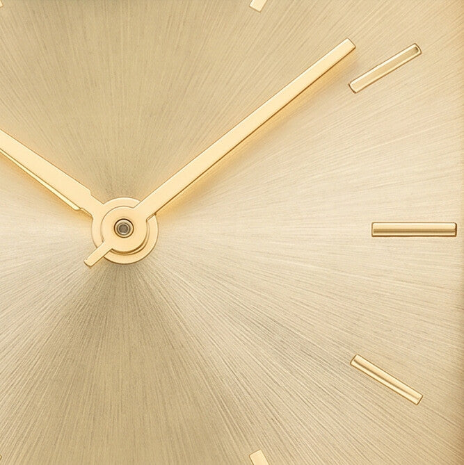 Luvier™ NoirFrame Signature Watch